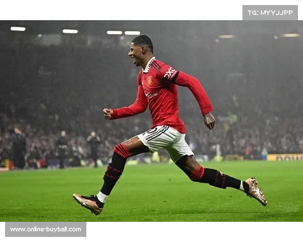 巴萨继续关注16岁小将瓦雷拉转会可能与拉什福德去向相关